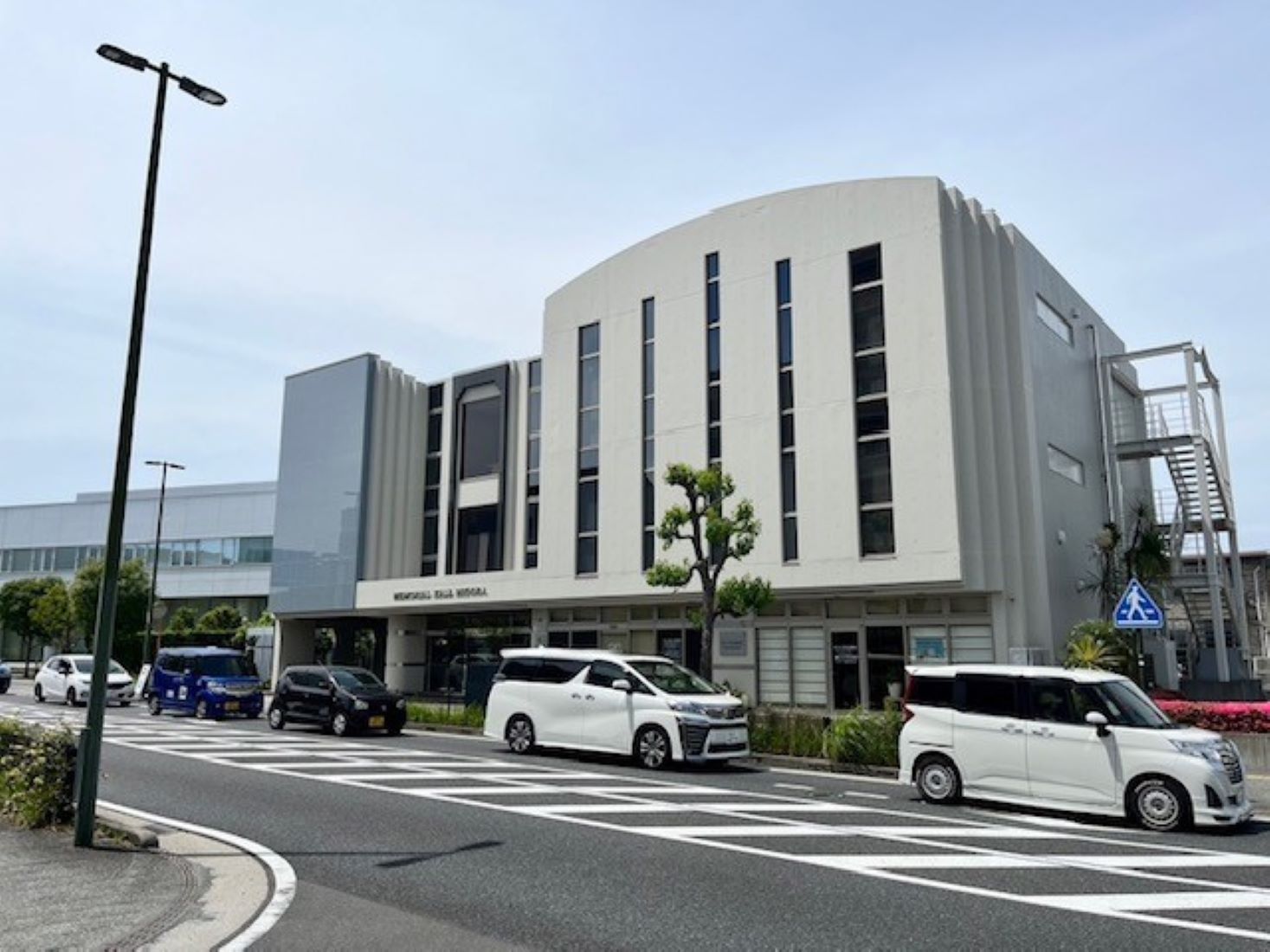 藤沢市ビル外壁塗装・防水工事｜RC打ちっぱなし外壁を改善し耐久性向上