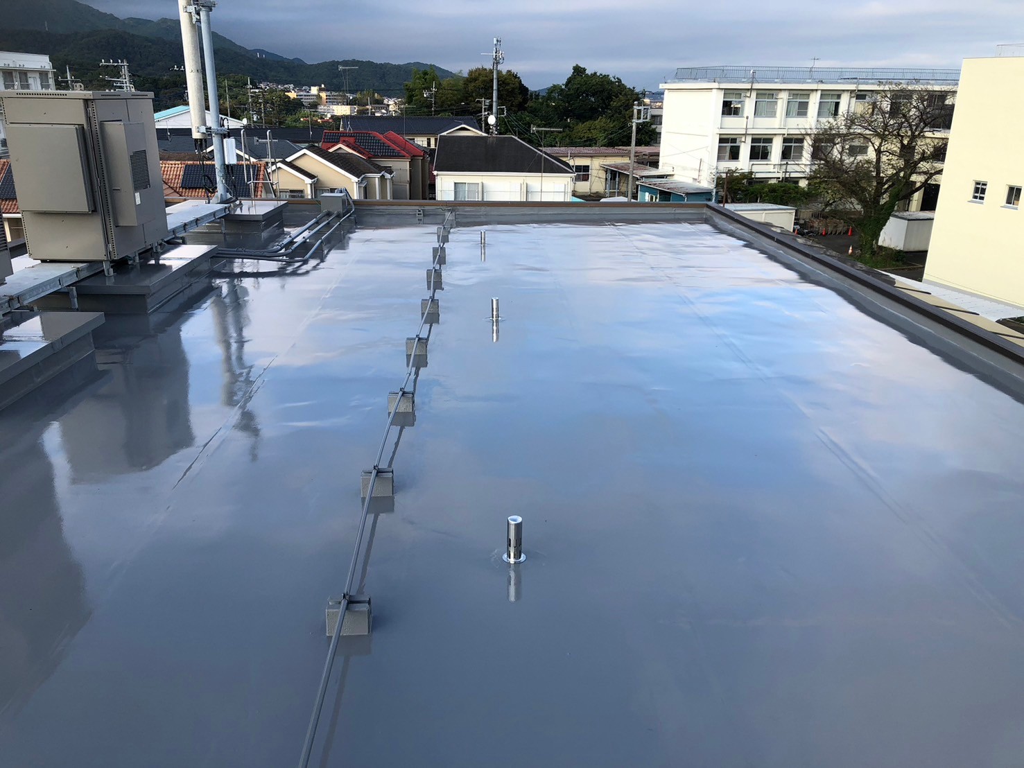 小田原市マンション屋上防水工事｜劣化防水層を改善し雨漏れ対策