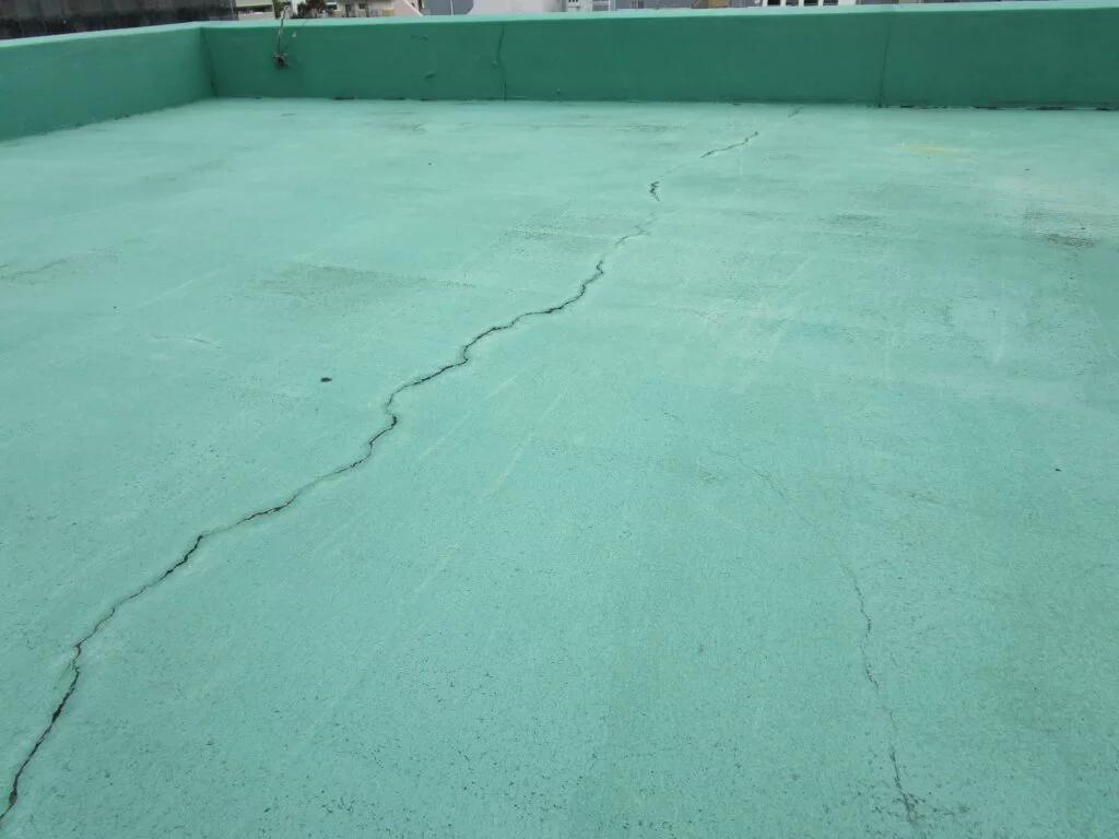 防水工事とは｜屋上・バルコニーの劣化症状と工法・費用・施工の流れを解説