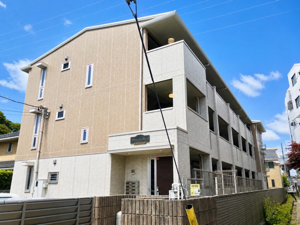 【川崎市アパート修繕工事】外壁タイルクリヤー塗装・屋根塗装・シーリング工事施工事例