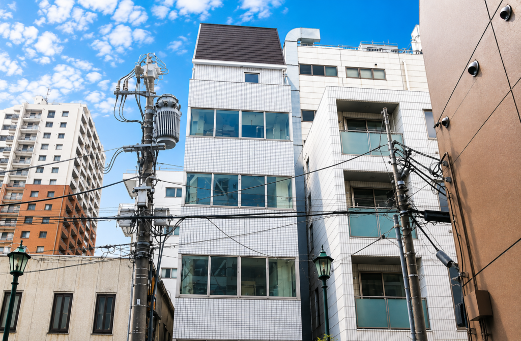 藤沢市のビル雨漏り修理｜原因が分からない雨漏りを調査・修繕する専門会社