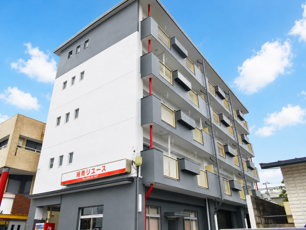 平塚市のアパート外壁塗装｜業者選びで何が違う？価格・施工体制・管理まで徹底比較